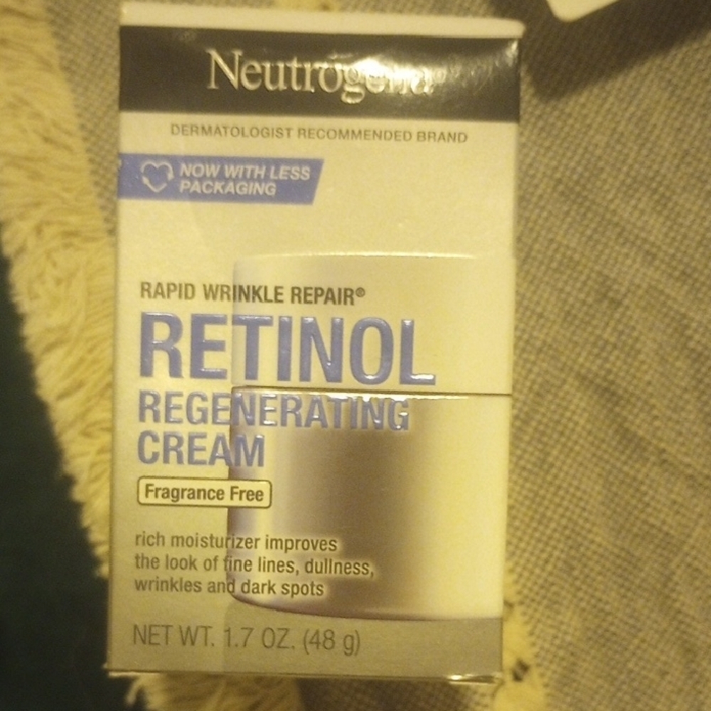 Neutrogena Retinol Regenerating Cream